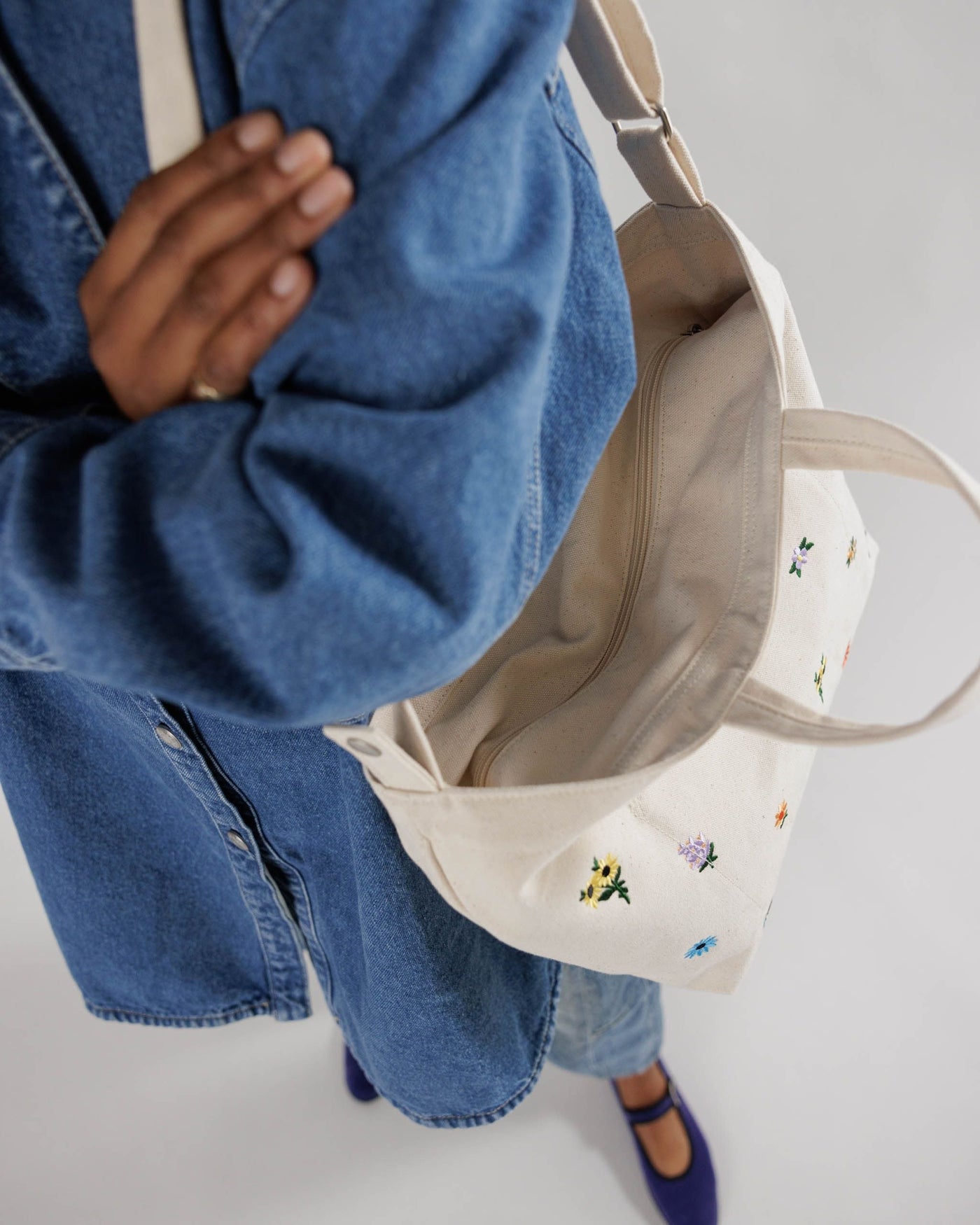 Horizontal Zip Duck Bag - Embroidered Ditsy Floral - Easy Tote